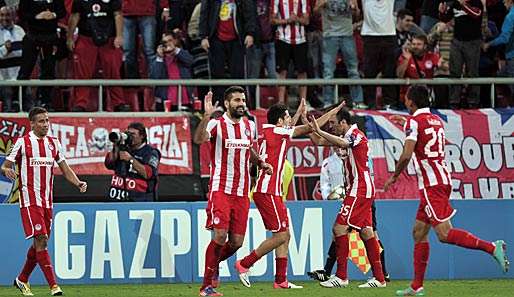 Die Spieler von Olympiakos haben allen Grund zur Freude. Piräus steht schon jetzt als Meister fest