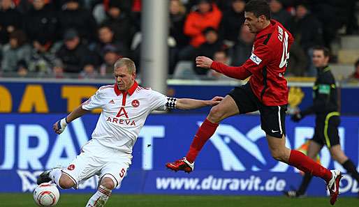 Daniel Caliguri (r.) vom SC Freiburg soll sich bereits mit Hannovers Jörg Schmadtke getroffen haben