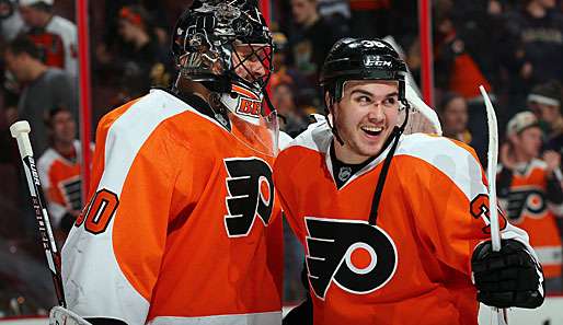 Ilya Bryzgalov (l.) lieferte gegen die Devils ein starkes Spiel ab