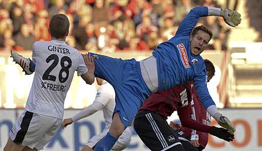 Freiburgs Keeper Oliver Baumann musste in den letzten zwei Spielen zehn mal hinter sich greifen