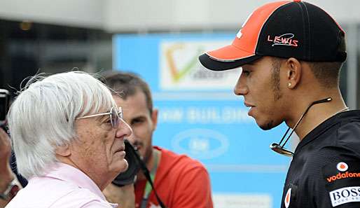 Ein Bild aus glücklicheren Tagen: Bernie Ecclestone (l.) und Lewis Hamilton
