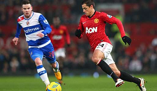 Javier Hernandez (r.) wird Manchester United laut Sir Alex Ferguson nicht verlassen