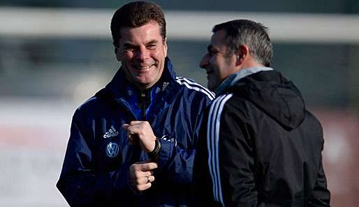 Dieter Hecking (l.) und Klaus Allofs fordern von den Spielern mehr Einsatz abseits des Platzes