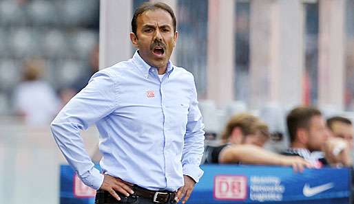 Da hat sich Jos Luhukay wohl etwas beim FC Bayern abgeschaut: Feiern (vorerst) verboten