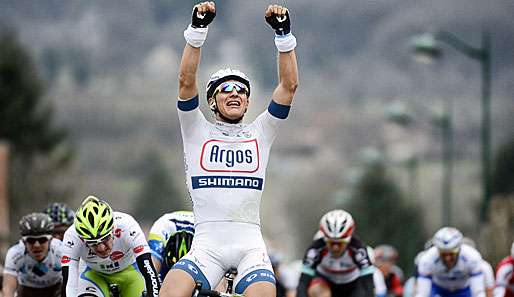 Marcel Kittel setzte sich nach 124,5 Kilometern in Izmir im Massensprint durch