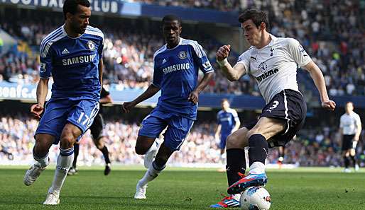 Gareth Bale (r.) kämpft gegen mit Tottenham um die letzte Chance auf die Champions League