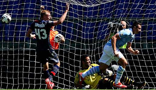 Der erste Streich: Dem 1:0 gegen Bologna ließ Miroslav Klose noch vier Treffer folgen