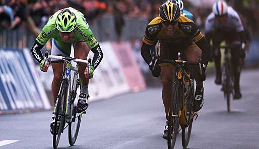 Gerald Ciolek (r.) ging beim Traditionsrennen "Rund um Köln" wie Andre Greipel leer aus