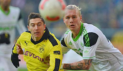Kjaer (r.) konnte die hohen Erwartungen nach seinem Wechsel aus Palermo nicht bestätigen