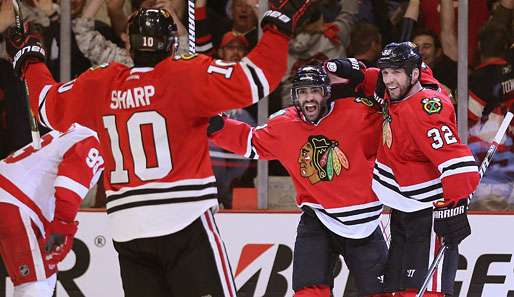 Die Blackhawks wurden ihrer Favoritenrolle in Spiel 1 gerecht