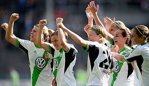 Mit 3:2 siegten die Frauen des VfL Wolfsburg gegen Turbine Potsdam und greifen nun nach dem Triple