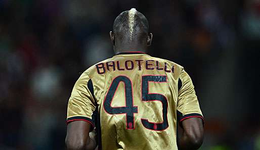Mario Balotelli wurde im Spiele gegen die Roma durch rassistische Fangesänge beschimpft