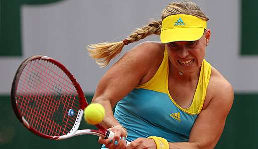 Im deutschen Duell bei den French Open siegte Angelique Kerber gegen Mona Barthel in zwei Sätzen