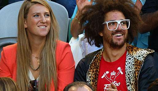 Victoria Azarenka und RedFoo von LMFAO sind auf den roten Teppichen dieser Welt zu Hause