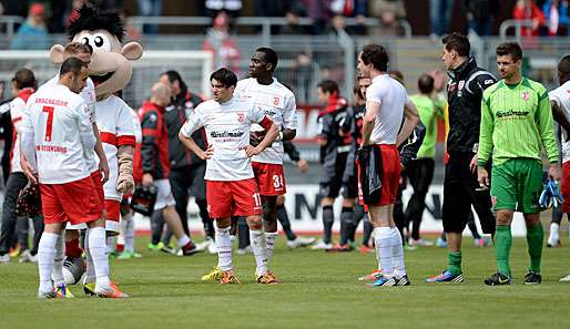 Der Jahn plant nach dem Abstieg einen Neuaufbau mit jungen Spielern in der dritten Liga