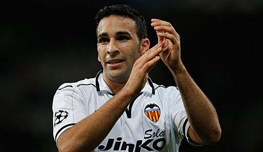 Hat nach eigener Aussagen nicht mit dem BVB gesprochen: Adil Rami von Valencia