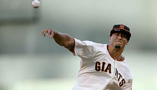 Für das Baseballteam von San Francisco begab sich 49ers Quaterback Kaepernick auf Abwege