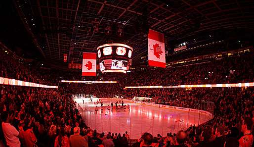 Der Saddledome steht momentan unter Wasser