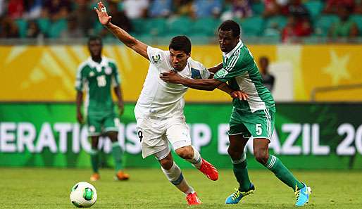 Im Fernduell mit Nigeria kann es für Luis Suarez (l.) und Uruguay auf die Tordifferenz ankommen