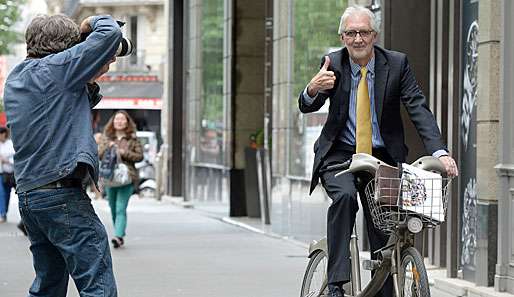 Daumen hoch: Brian Cookson will im Falle seiner Wahl zum UCI-Präsidenten durchgreifen