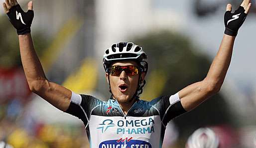 Freude im Zieleinlauf: Matteo Trentin gewinnt die 14. Etappe der Tour