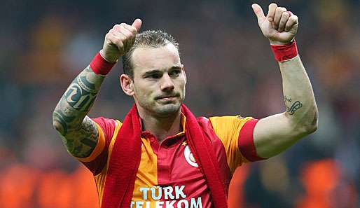 Gala-Spieler Wesley Sneijder hat jegliche Transfergerüchte dementiert