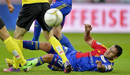 Raul Bobadilla (r.) wechselte im Januar 2013 von den Young Boys Bern zum FC Basel