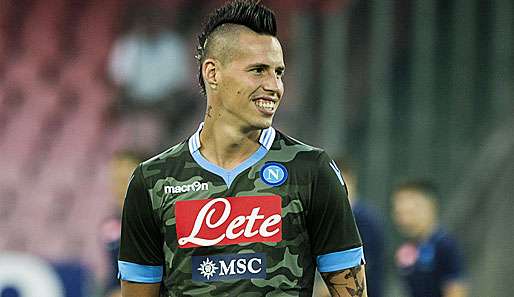 Marek Hamsik freut sich über das neue Trikot "Camo Fight" des SSC Neapel