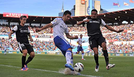 Helder Postiga (M.) schoss in insgesamt 70 Spielen bei Real Saragossa 22 Tore