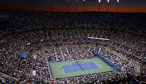 Das größte Tennis-Stadion der Welt soll in Zukunft ein Dach erhalten