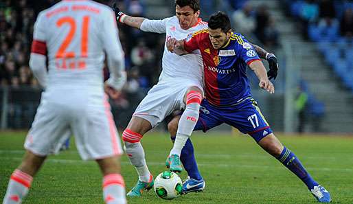 In der letzten Saison traf Raul Bobadilla (r.) mit dem FC Basel auf den FC Bayern München