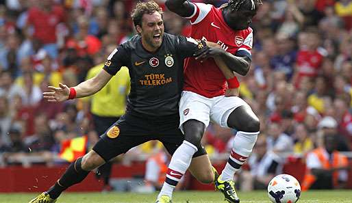 Johan Elmander (l.) spielte in der Premier League bereits für die Bolton Wanderers