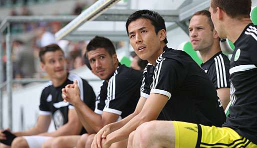 Makoto Hasebe kommt in Wolfsburg derzeit nicht über die Rolle des Reservisten hinaus