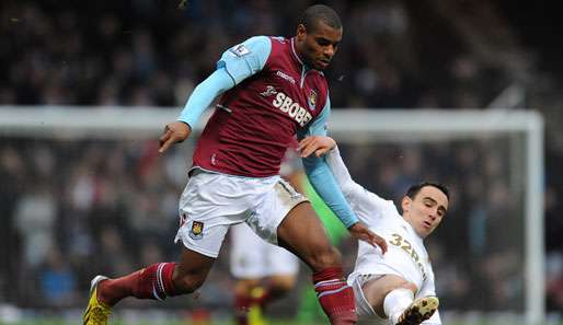 Ricardo Vaz Te (l.) traf vergangene Saison in 24 Ligaspielen drei Mal für die Hammers