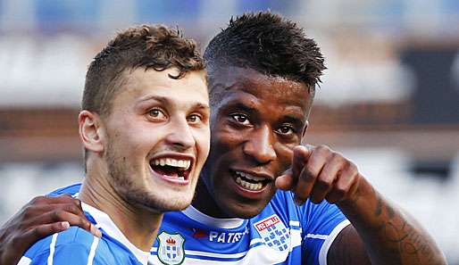 Mateusz Klich (l.) und Guyon Fernandez (r.) ist mit der PEC Zwolle ein Traumstart gelungen