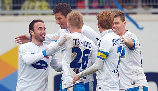 Marcel Titsch-Rivero schießt den FC Heidenheim in Halle wieder an die Spitze der 3. Liga