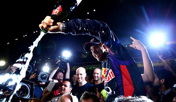Spots on! Sebastian Vettel genießt nach seinem vierten WM-Titel zu Recht das Rampenlicht