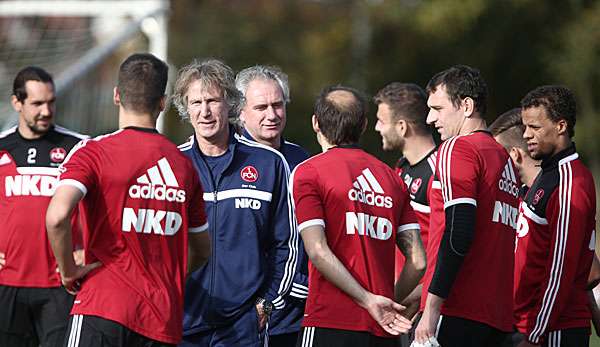 Gertjan Verbeek gibt im Training die Richtung vor: Ziel ist ganz klar der Klassenerhalt