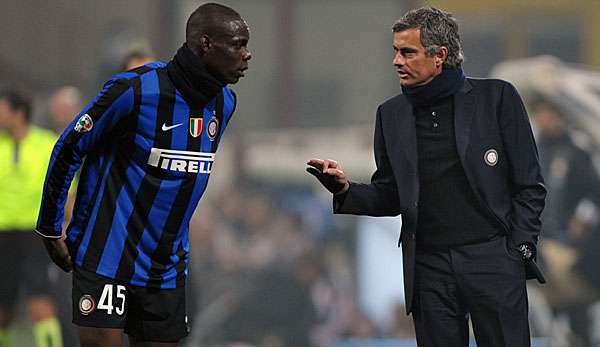 Mario Balotelli (l.) und Jose Mourinho (r.) kennen und schätzen sich noch aus gemeinsamen Inter-Zeiten