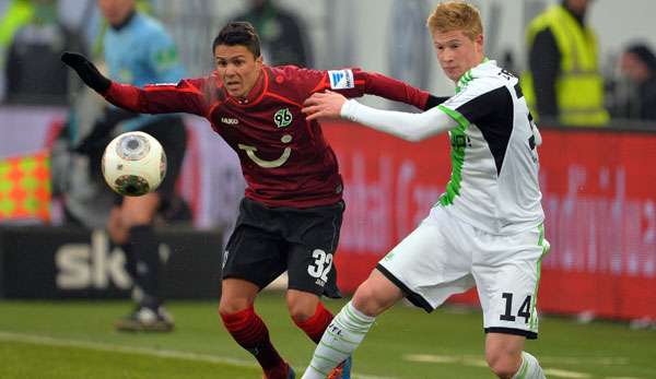 Leonardo Bittencourt (l.) erzielte zwei Treffer beim 3:1-Sieg der 96er über Wolfsburg 