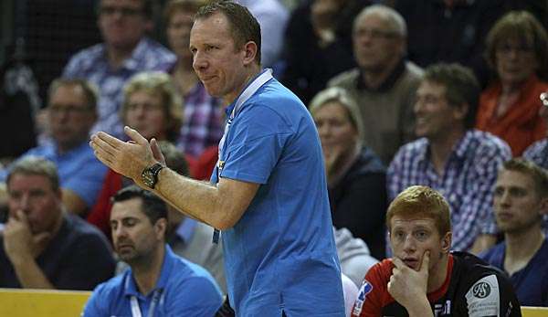 Trainer Frank Carstens darf bald zwei neue Spieler in seinem Team begrüßen