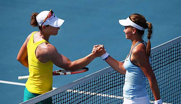 Samantha Stosur (l.) setzte sich leicht und locker gegen ihre 16-Jährige Gegnerin durch