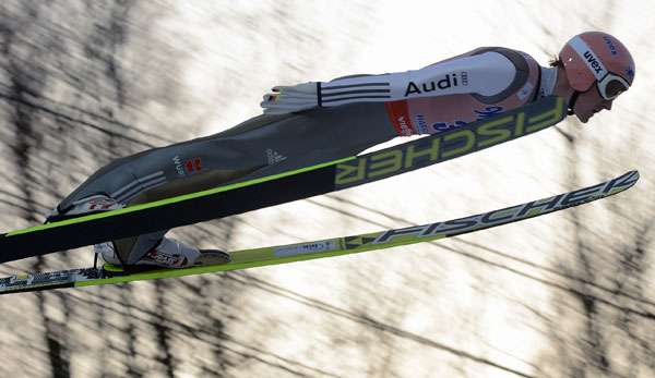 Nach dem ersten Tag in Harrachov liegt Severin Freund klar in Führung