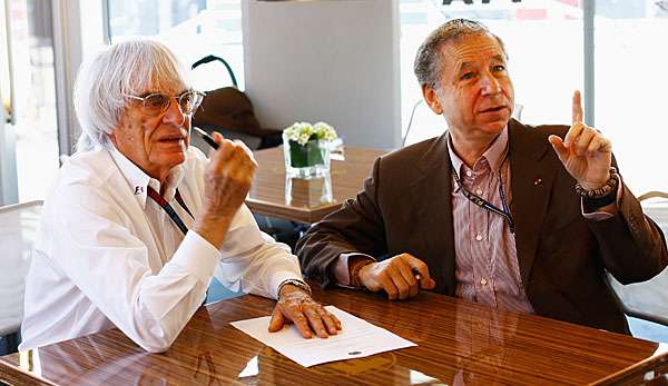 Bernie Ecclestone und Jean Todt besprechen die Lage der Formel 1 am Rande des Bahrain-GP