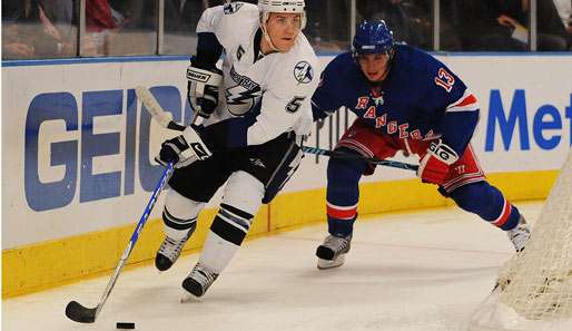 Matt Carle (li.) kam erst im Juli zu den Tampa Bay Lightning. Nun wechselt er nach Philadelphia