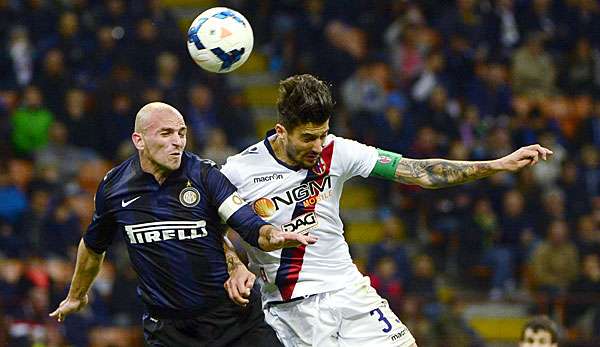 Esteban Cambiasso (l.) spielt kommende Saison für Leicester City in der Premier League