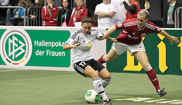 Laura Störzel (r.) wechselt zum 1.FFC Frankfurt