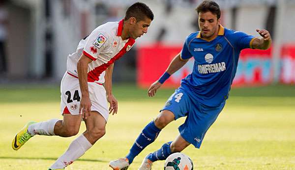 Pedro Leon (r.) kann derzeit nicht für den FC Getafe auflaufen