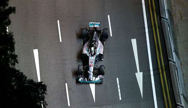 Lewis Hamilton fuhr im zweiten Training die schnellste Zeit