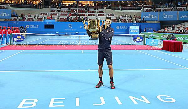 Novak Djokovic lies sich nach dem Triumph über Berdych feiern